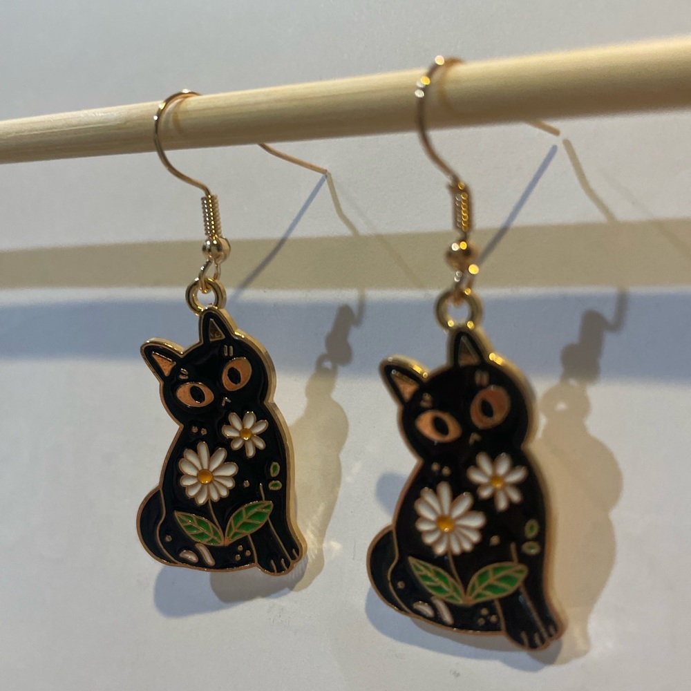 Black cat earrings - Picture 2 of 5